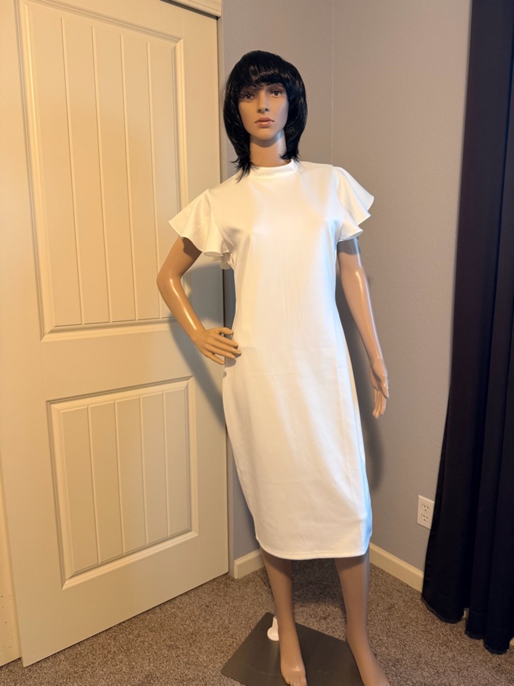 bebe White Flutter Sleeve Midi Dress